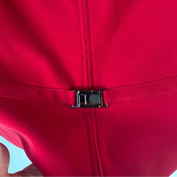 Sag Harbor Suit Crop Jacket- (Size 14) Red, Ladies, Collar and Zipper Front - Picture 4 of 10